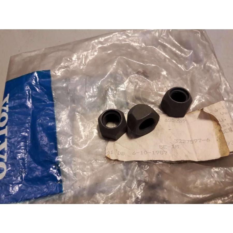 Wheel nut 3227597 to 1979 NEW Volvo 343, 345