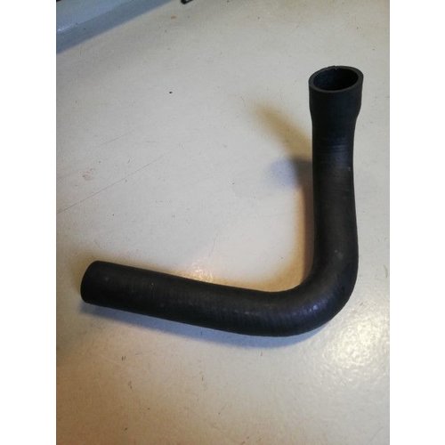 Radiator cooling water hose under B14 engine 3207963 from 1982 NEW Volvo 340 