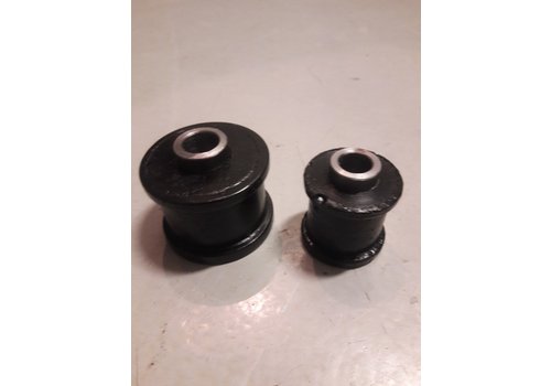 Reactiearm achteras rubberset 3297467 NIEUW Volvo 340, 360 