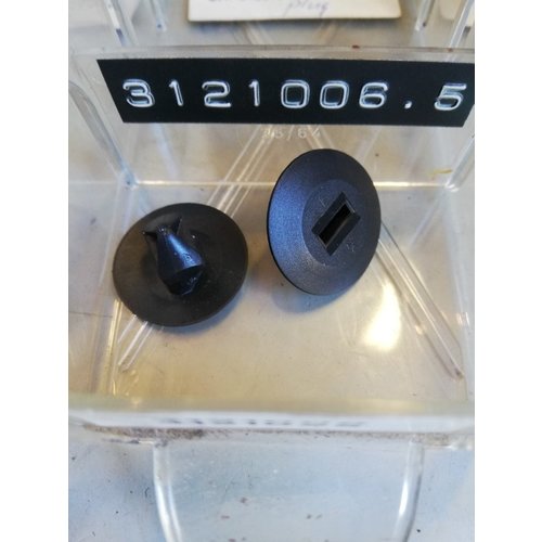 Clip plug 3121006 NOS DAF, Volvo 66, 400 serie 