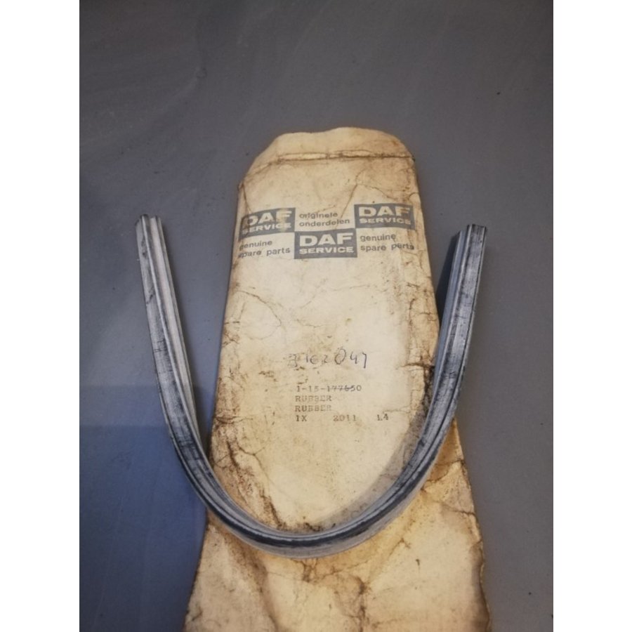 Rubber driehoeksruitje portier 3102847 NOS DAF 66, Volvo 66