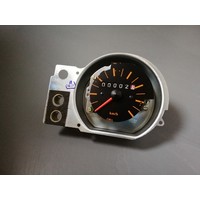 Speedometer clock KM / H speedometer 3101825-2 NOS Volvo 66