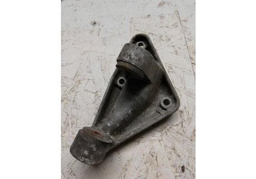 Engine mount 463797 uses Volvo 240, 260 