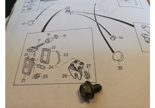 Bevestigingsbout kofferbakslot binnenzijde 965175-3 gebruikt Volvo 340, 360 