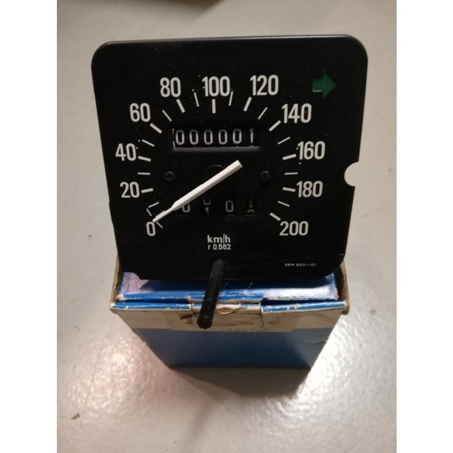 Speedometer clock KM / H speedometer 3277935-7 NOS Volvo 343, 345