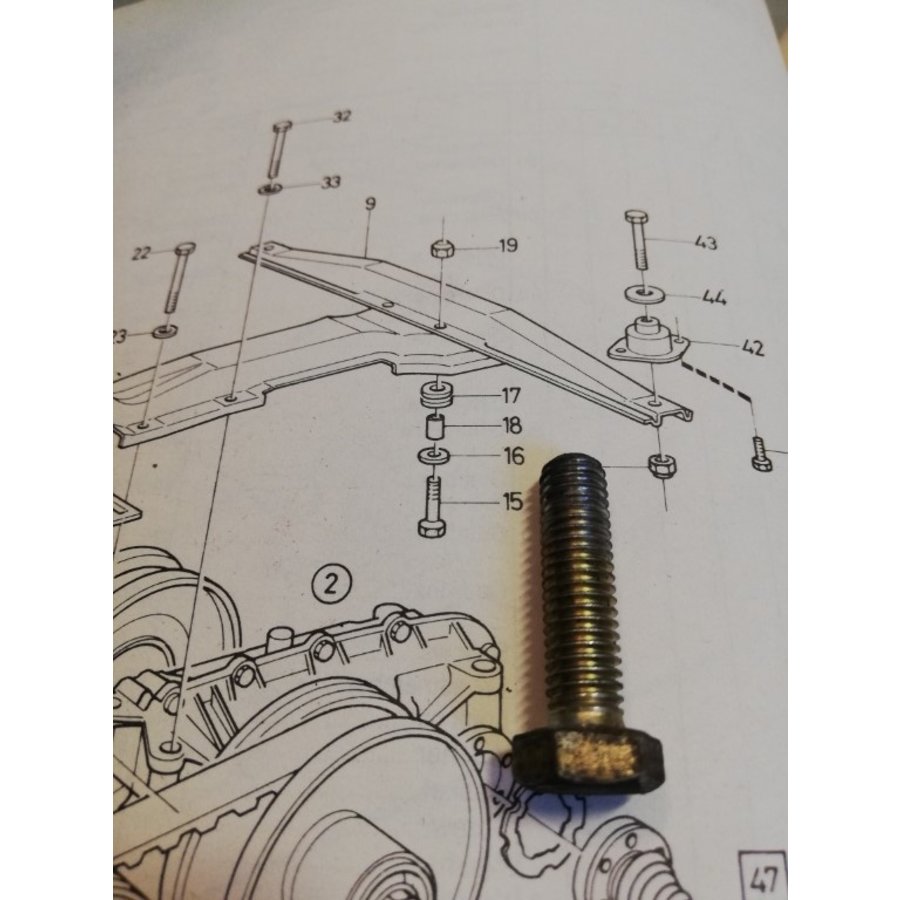 Bolt mounting suspension CVT transmission 940142-3 used Volvo 343, 345, 340