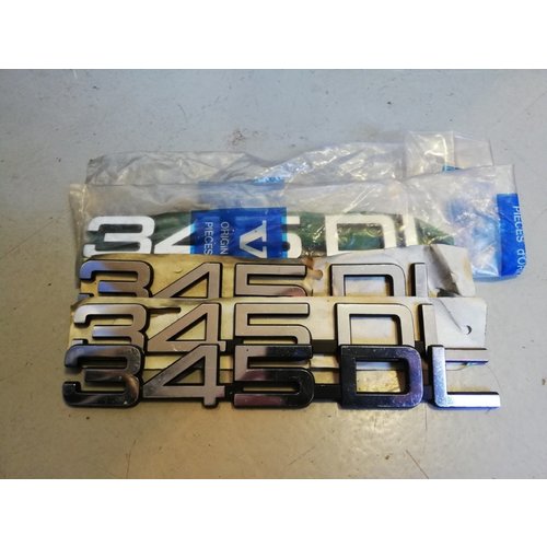 Belettering embleem achterzijde kofferbak '343DL' 3282443-5 NOS Volvo 345 