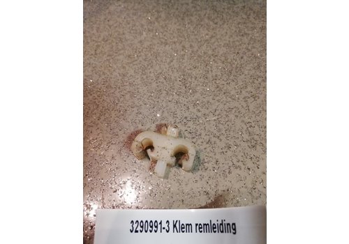 Clip  klem remleiding onderzijde auto 3290991 gebruikt Volvo 340, 360 