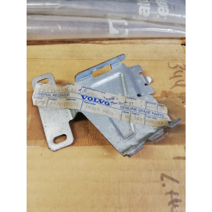 Support console 1384643 NOS Volvo 740, 760 series