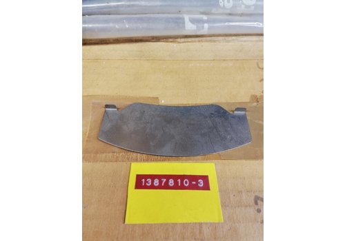 Spacer brake pads, brake caliper 1387810 NOS Volvo 740, 760, 780, 940 series 