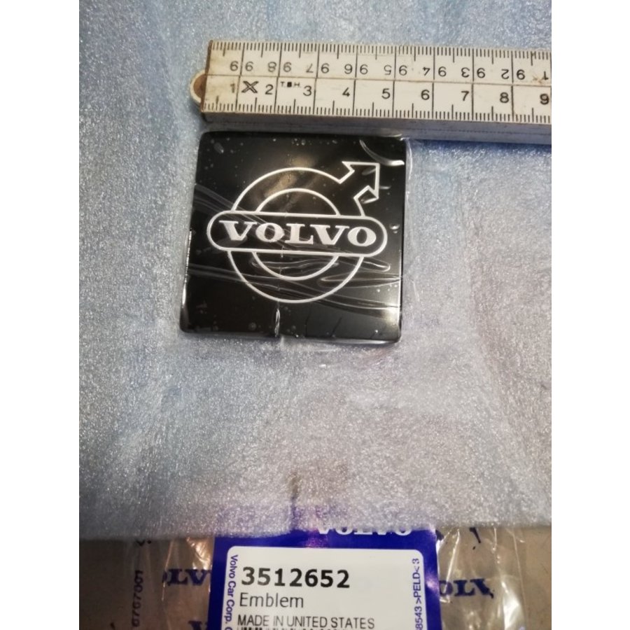 Logo plaatje embleem 53 x 53mm sticker grille 3512652 NIEUW Volvo 850, 940, 960, C70, S40, V40, S70, V70, S90, V90