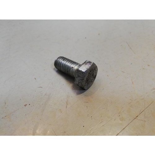 Bolt mounting pressure group coupling MT 3105386 uses Volvo 343, 345, 340, 360 