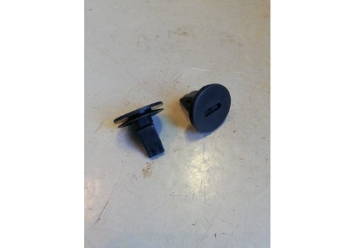 Clip blue 1345954 NOS Volvo 740, 760, 940, 940 SE, 960, V90 