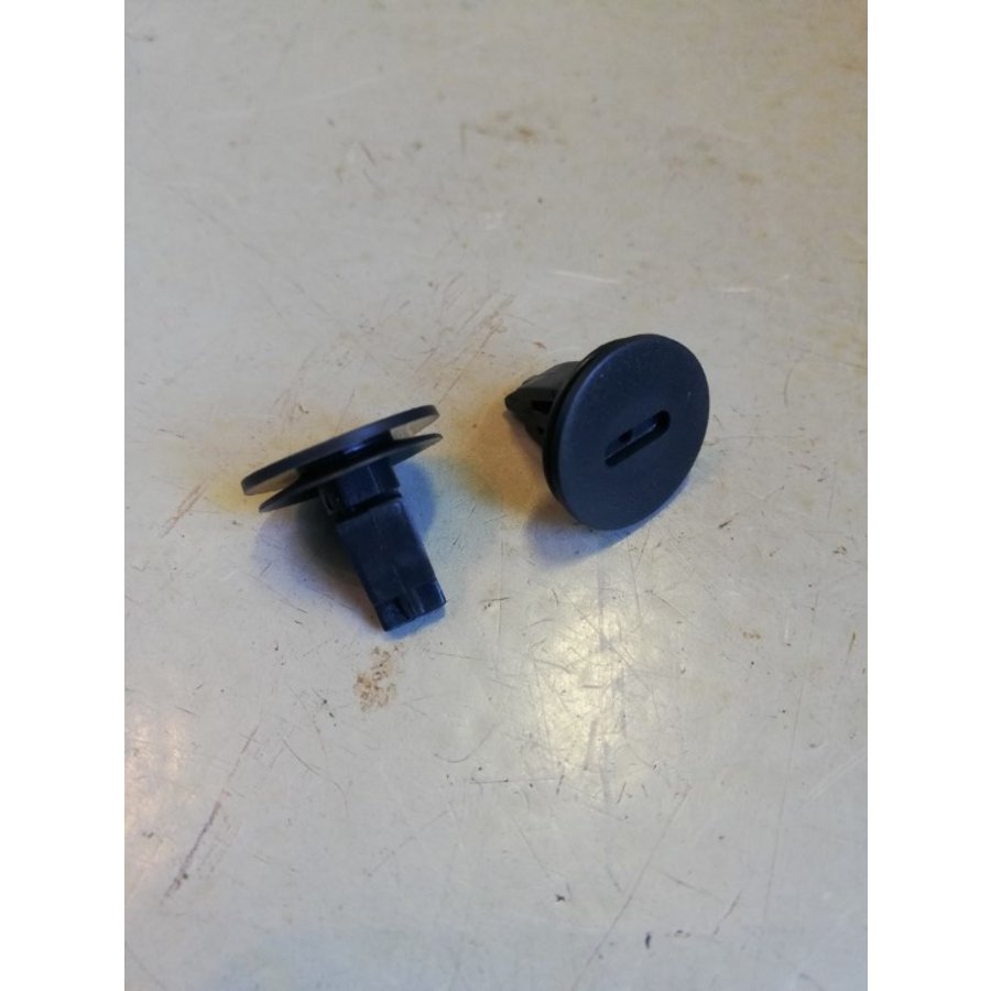 Clip blue 1345954 NOS Volvo 740, 760, 940, 940 SE, 960, V90