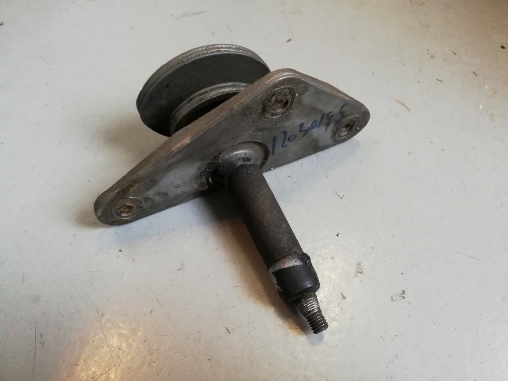 Wiper shaft, wiper bearing 1203019 used 1980 Volvo 240, 260 Volvo