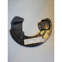 Afschermplaat remsysteem voorzijde RH 9140389 NOS Volvo 850, C70, S70, V70