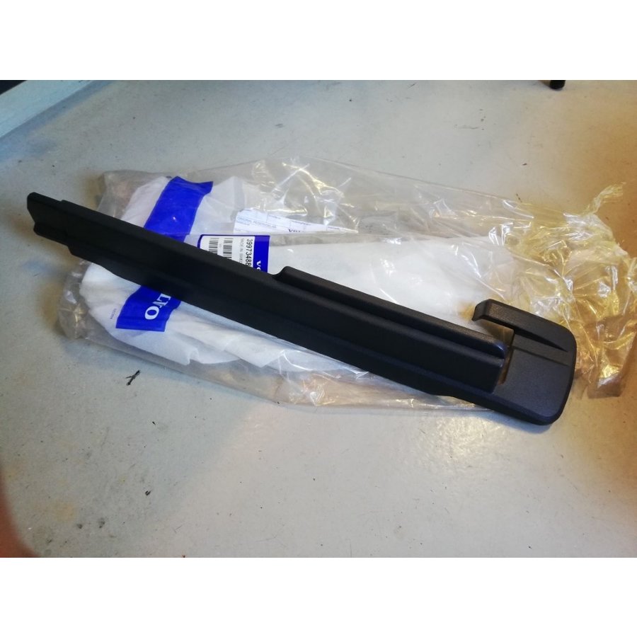 Cover, Housing seat frame RH 39973488 NOS Volvo XC90