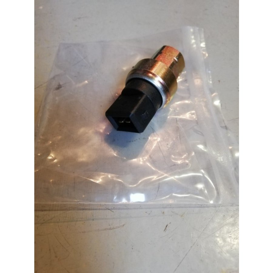 Pressure switch air conditioning 3537866 NOS Volvo 240, 260, 740, 760, 780, 850, 940, 960 series