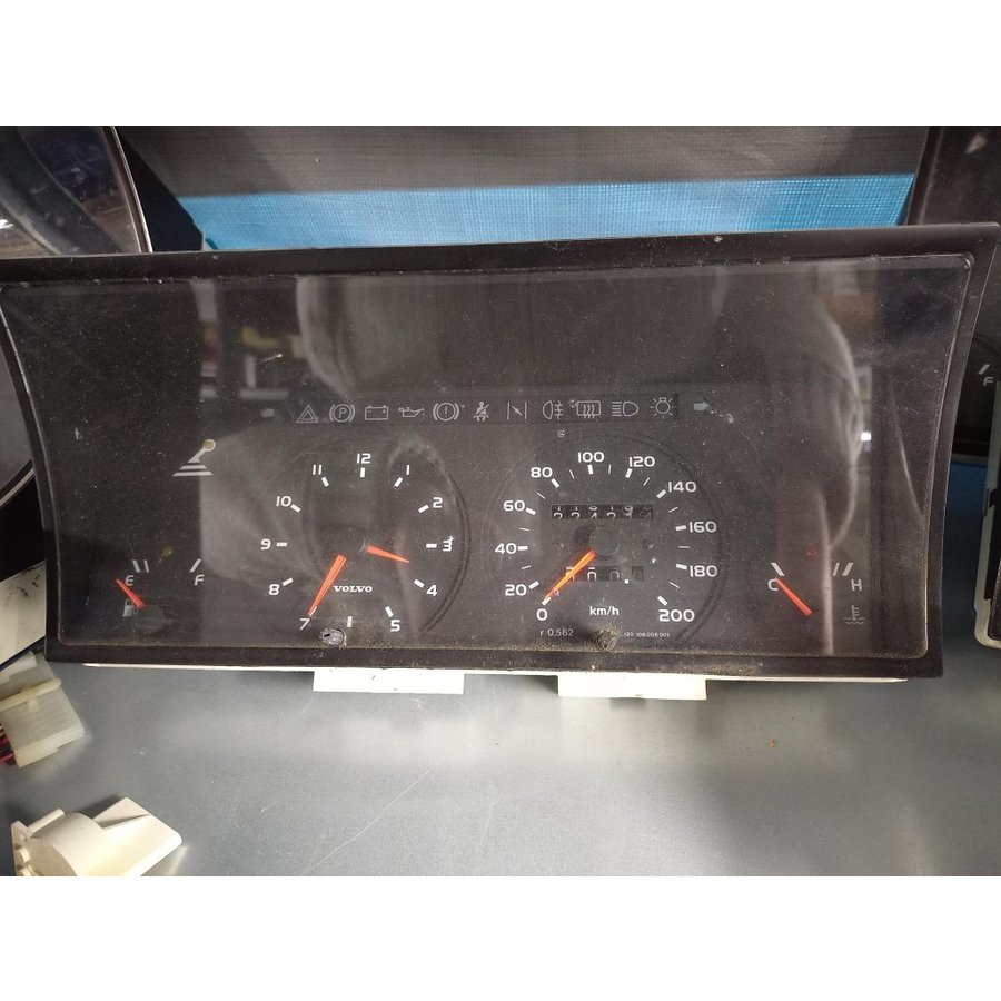 Klokkenset VDO met schakelindicatiemeter 3206758 gebruikt Volvo 340, 360