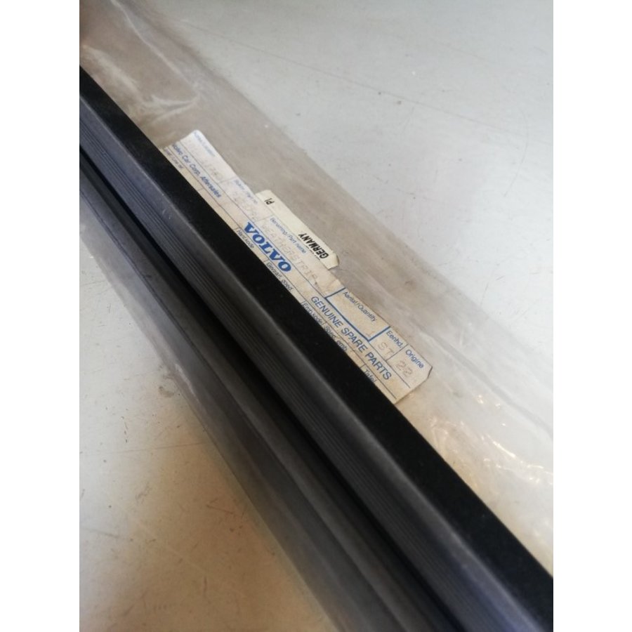 Sealing strip, window frame LH 9133798 NOS Volvo 850, V70, V70XC