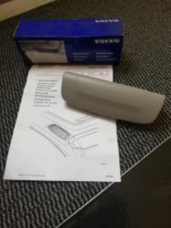 Sunglasses holder 30754484 NOS Volvo S40, V50 series Volvo 340 Parts