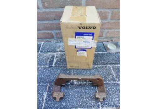 Beugel, remklauw vooras geschikt voor LH en RH 8251318 NIEUW Volvo S60, S80, V70 P26, XC70 