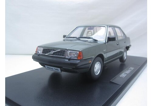 Schaalmodel 1:18 Volvo 340DL sedan 'GROEN' NIEUW 