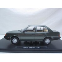 Schaalmodel 1:18 Volvo 340DL sedan 'GROEN' NIEUW