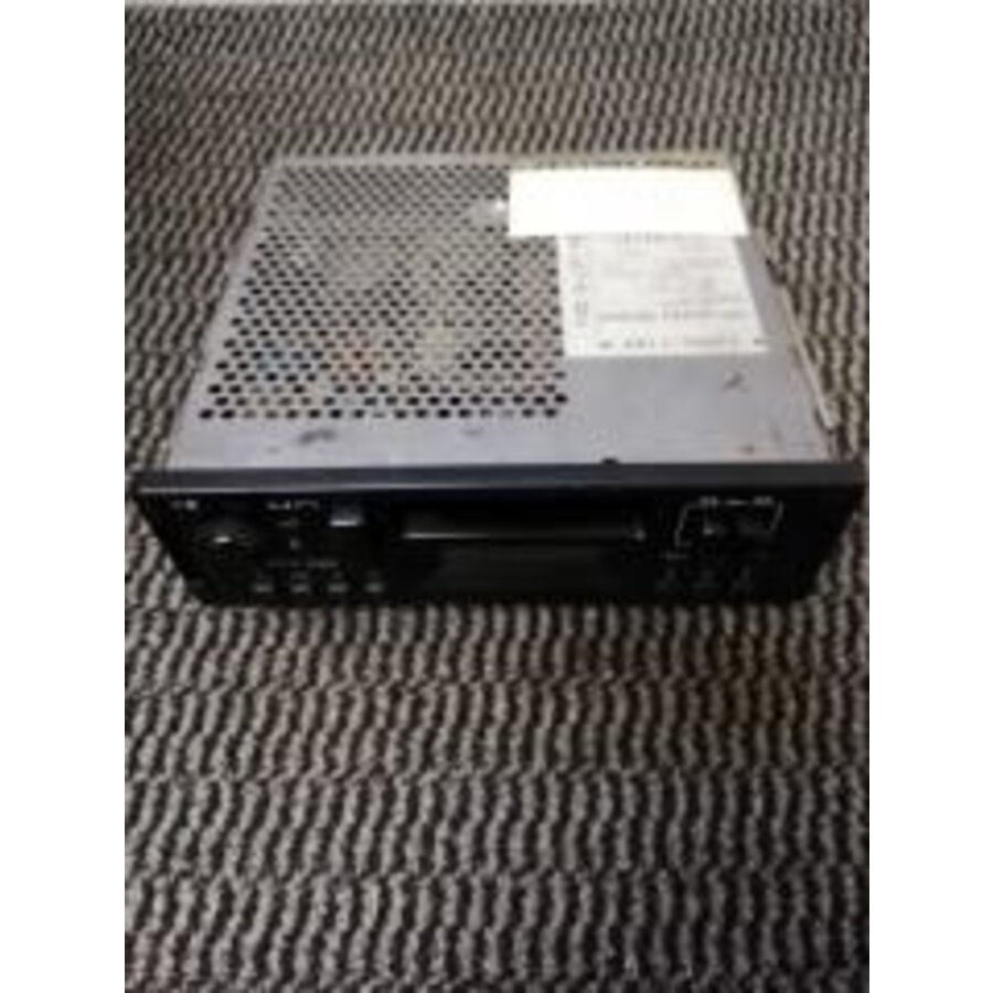Radio cassette player CR-603 uses 1373073-1 Volvo