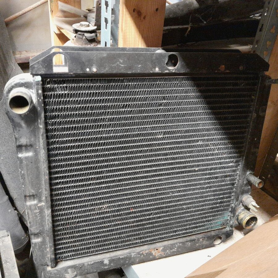 Radiator square model old with hole for temperature sensor 5002790 used Volvo 343, 345, 340