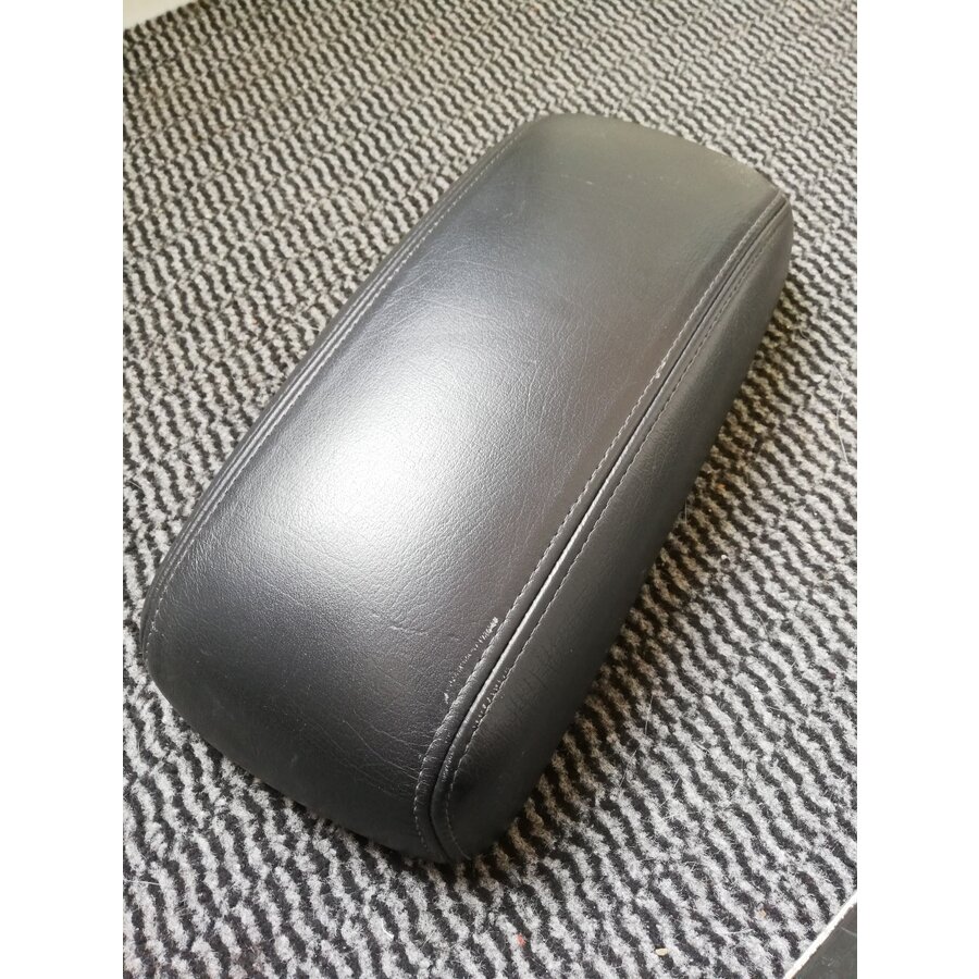 Armrest with cup holders 9499406 uses Volvo 850, C70, S70, V70, XC70