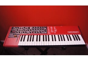Nord Lead 4 (jong gebruikt)