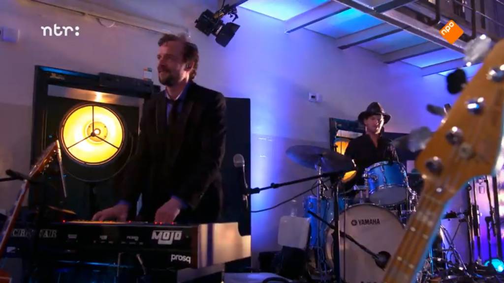 Crumar MoJo bij Elvis Live op de NPO