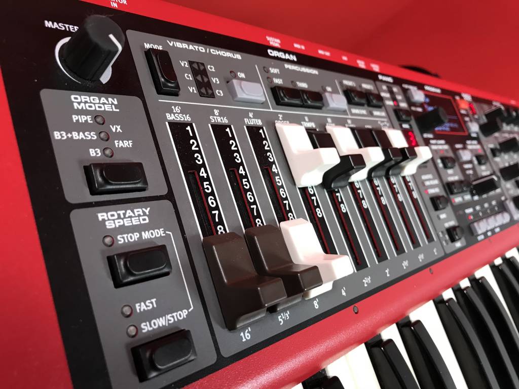 Nord Electro 5D 73 (jong gebruikt)