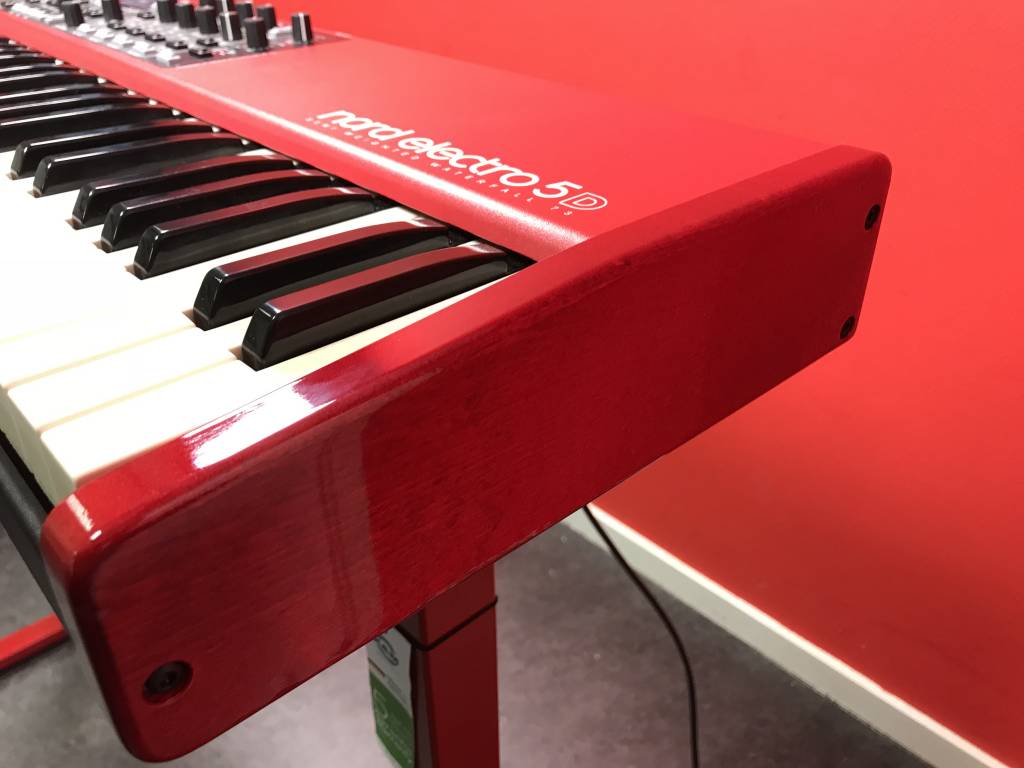 Nord Electro 5D 73 (jong gebruikt)