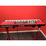 Nord Electro 5D 73 (jong gebruikt)