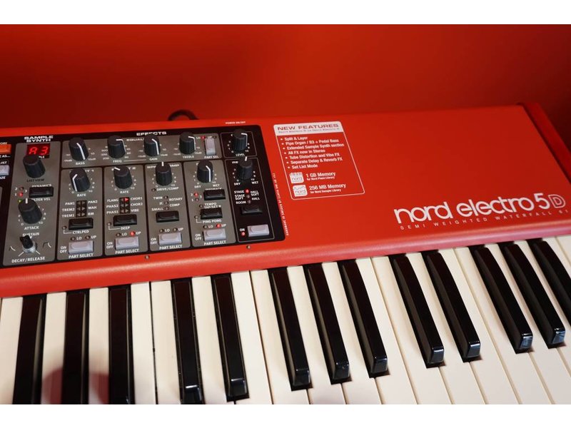 NORD Electro 5D 61 (jong gebruikt)