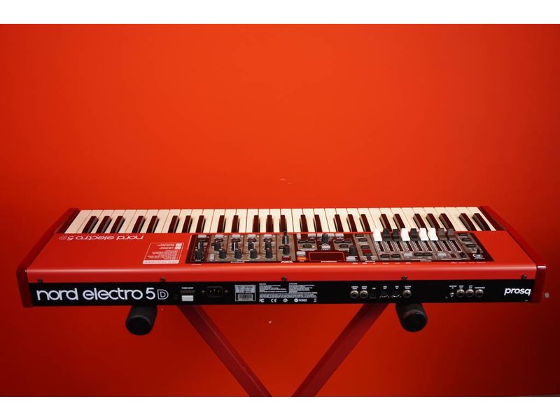 NORD Electro 5D 61 (jong gebruikt)