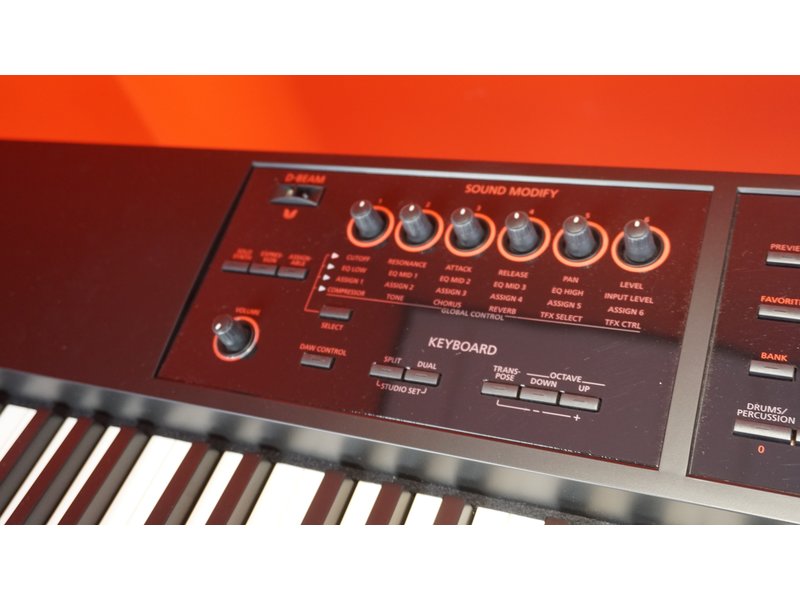 ROLAND FA08 (B-stock)