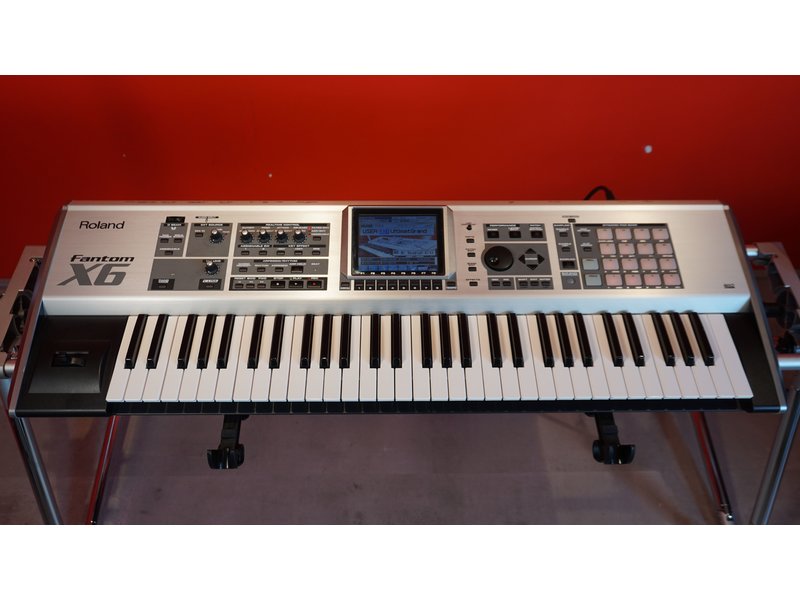 ROLAND Fantom X6 (gebruikt)