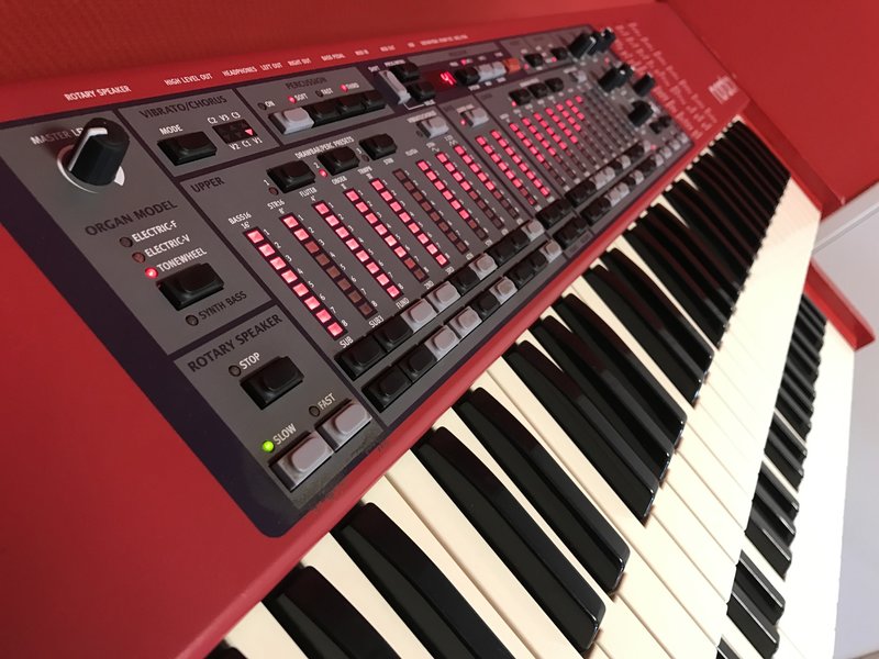 NORD C1 combo organ met softcase (gebruikt)