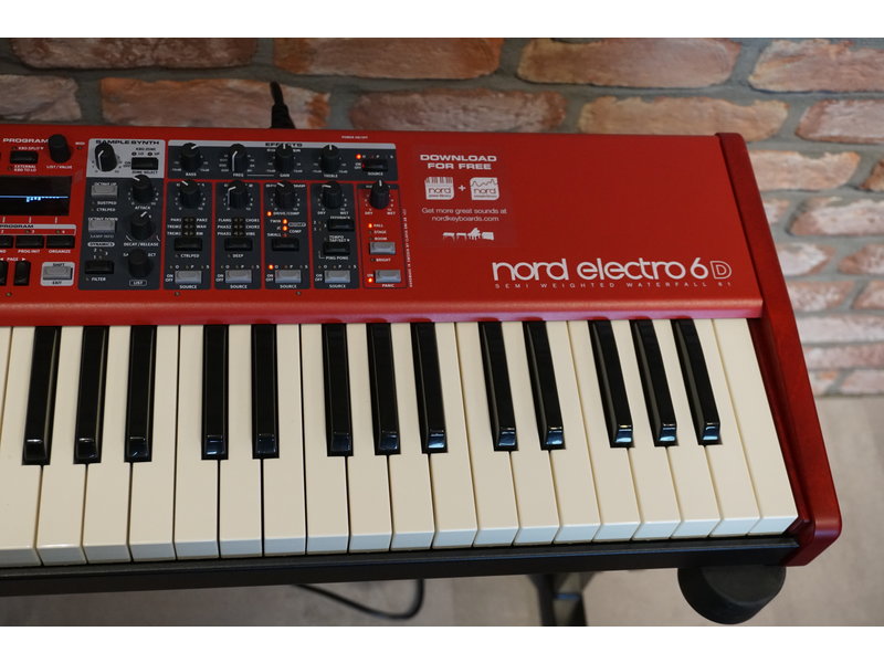 NORD Electro 6D 61 (jong gebruikt)