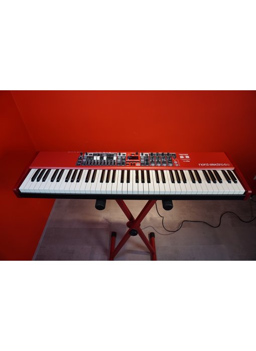 NORD Electro 6D 73 (jong gebruikt)