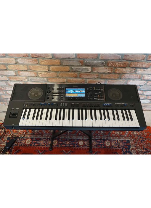 Yamaha PSR-SX900 (jong gebruikt)