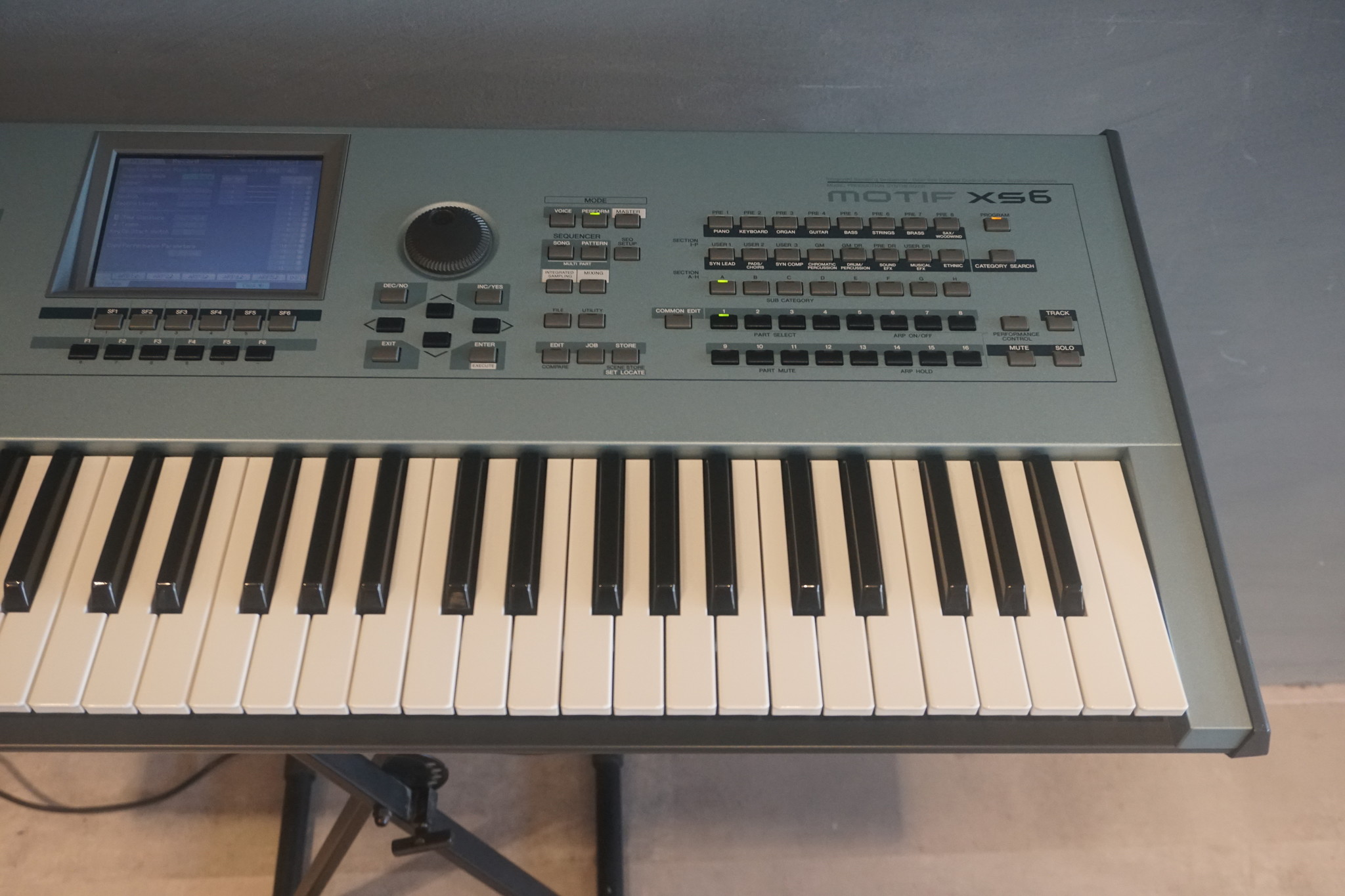YAMAHA MOTIF XS6(訳有り - 鍵盤楽器、ピアノ