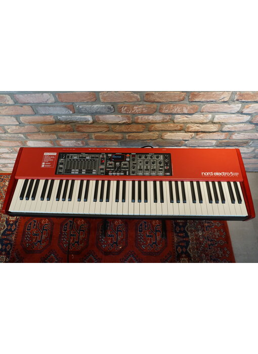 NORD Electro 5 HP (jong gebruikt)