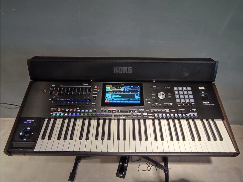 KORG  PA5X 61 arranger keyboard (B-stock)