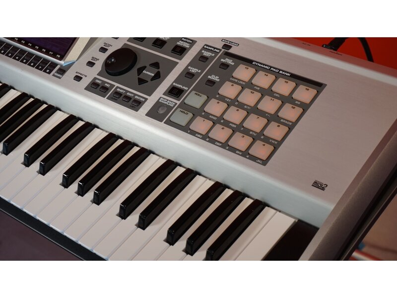 ROLAND Fantom X6 (gebruikt)