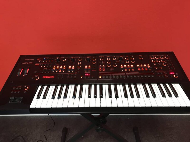 ROLAND JDXA synthesizer (jong gebruikt)