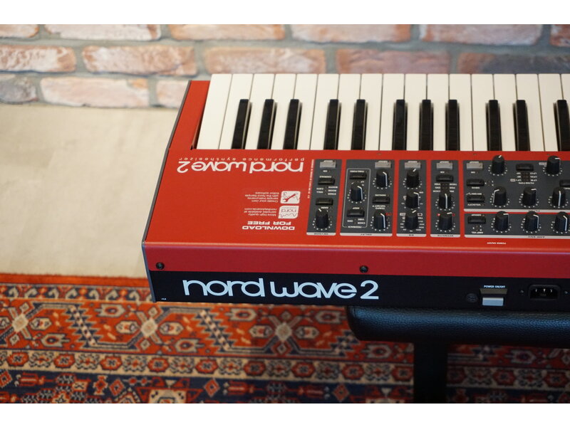 NORD Wave 2 (Jong gebruikt)